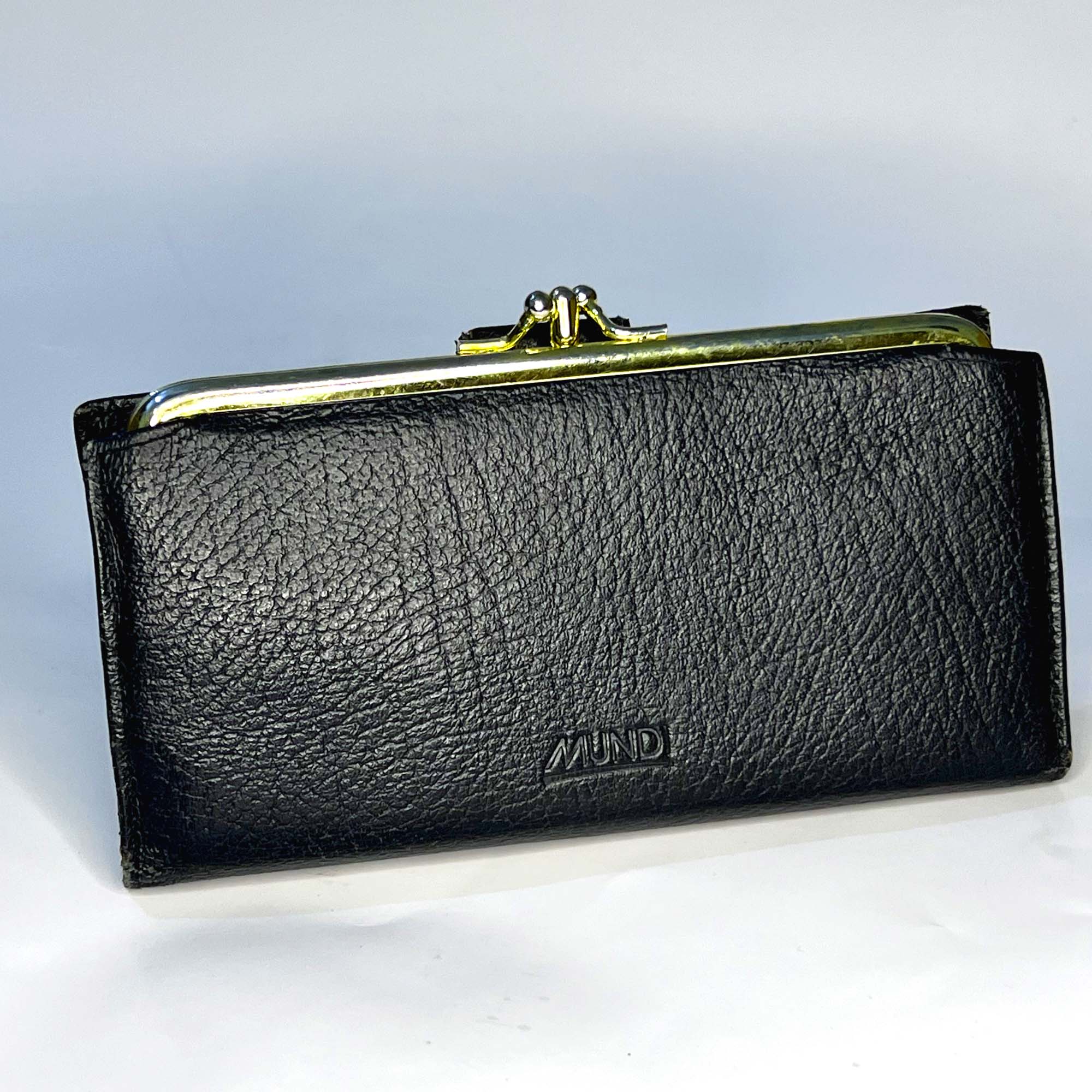 Mund Black Clutch