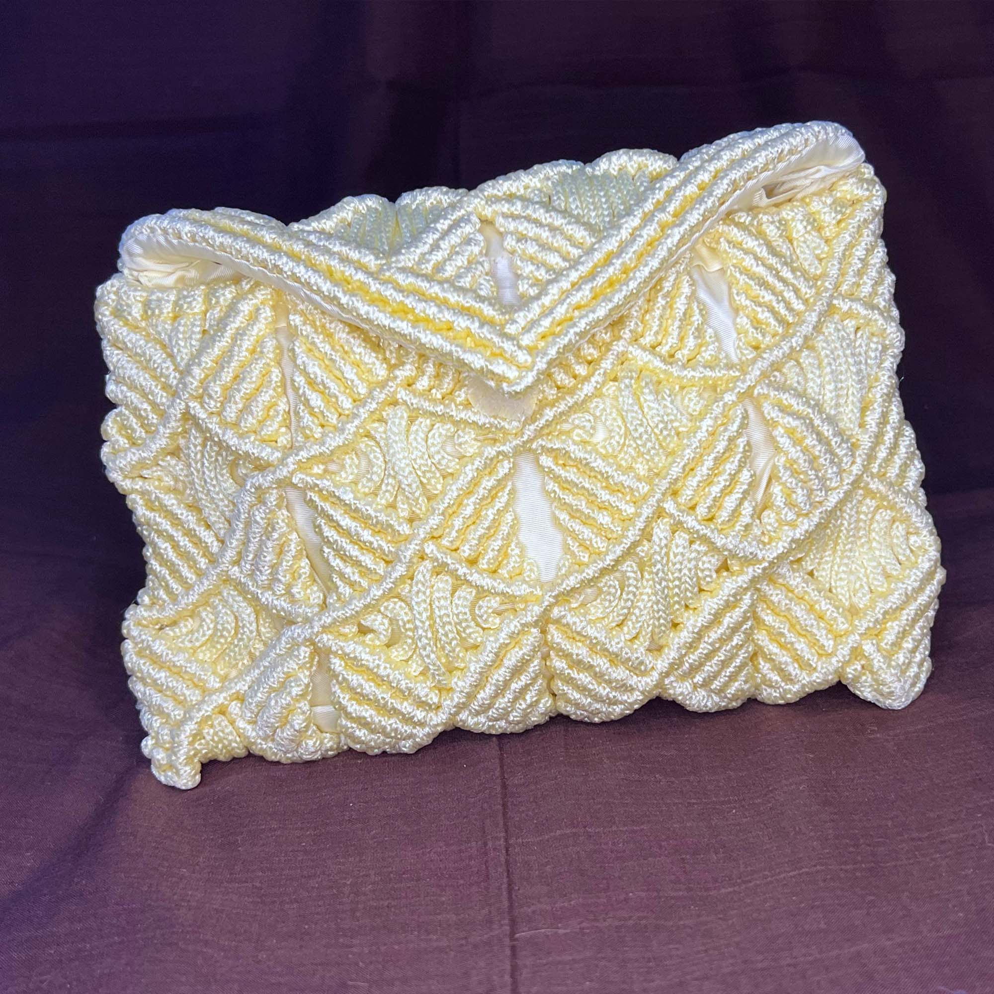 wool knitted hand Clutch